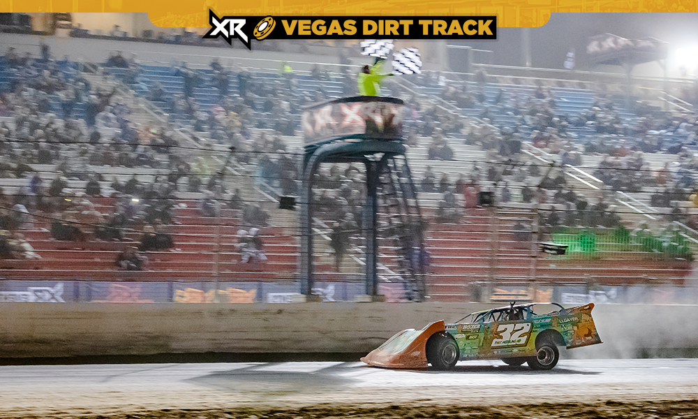 DUEL IN THE DESERT THE DIRT TRACK AT LAS VEGAS - NOVEMBER 13, 2021